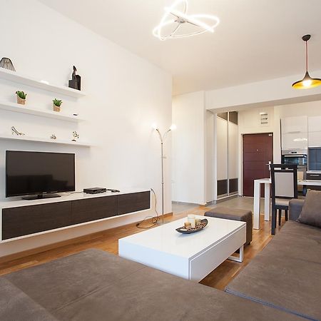 Apartment ǀ City Mall ǀ 1 Bedroom ǀ Wifi Скопье Экстерьер фото